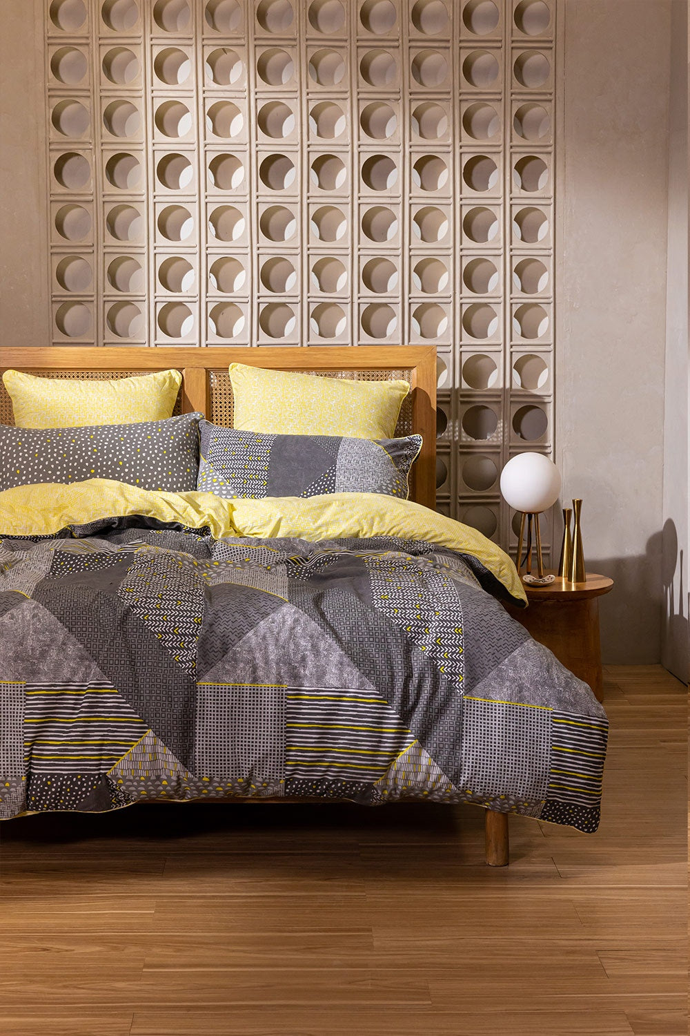 Neo Abstract T-150 Quilt Cover Set