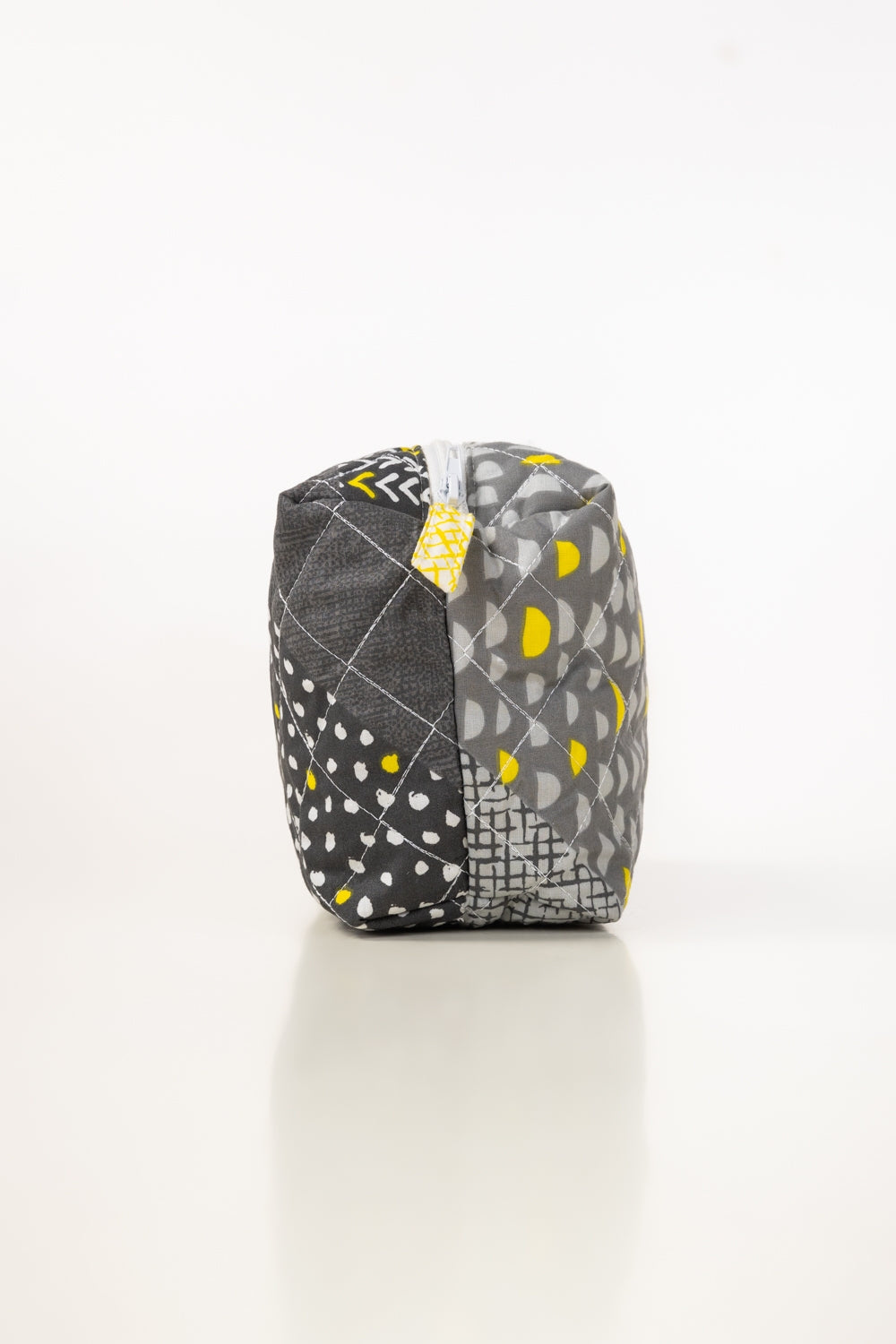 Neo Abstract T-150 Quilted Pouch