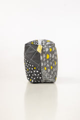 Neo Abstract T-150 Quilted Pouch