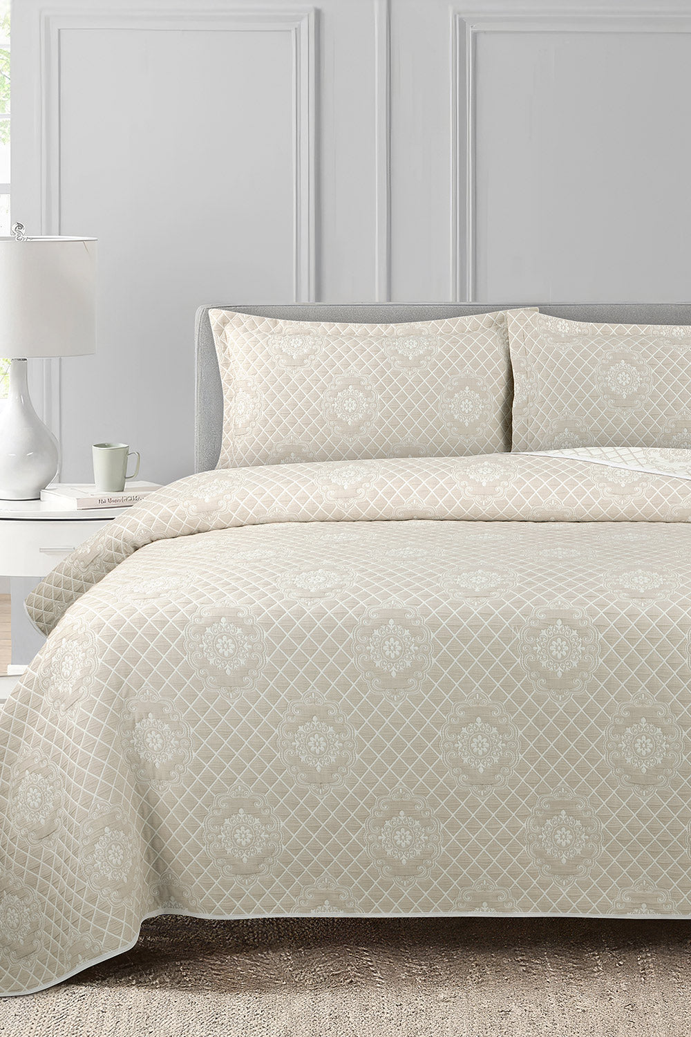 Off White Multi Layer Jacquard Bed Spread Set