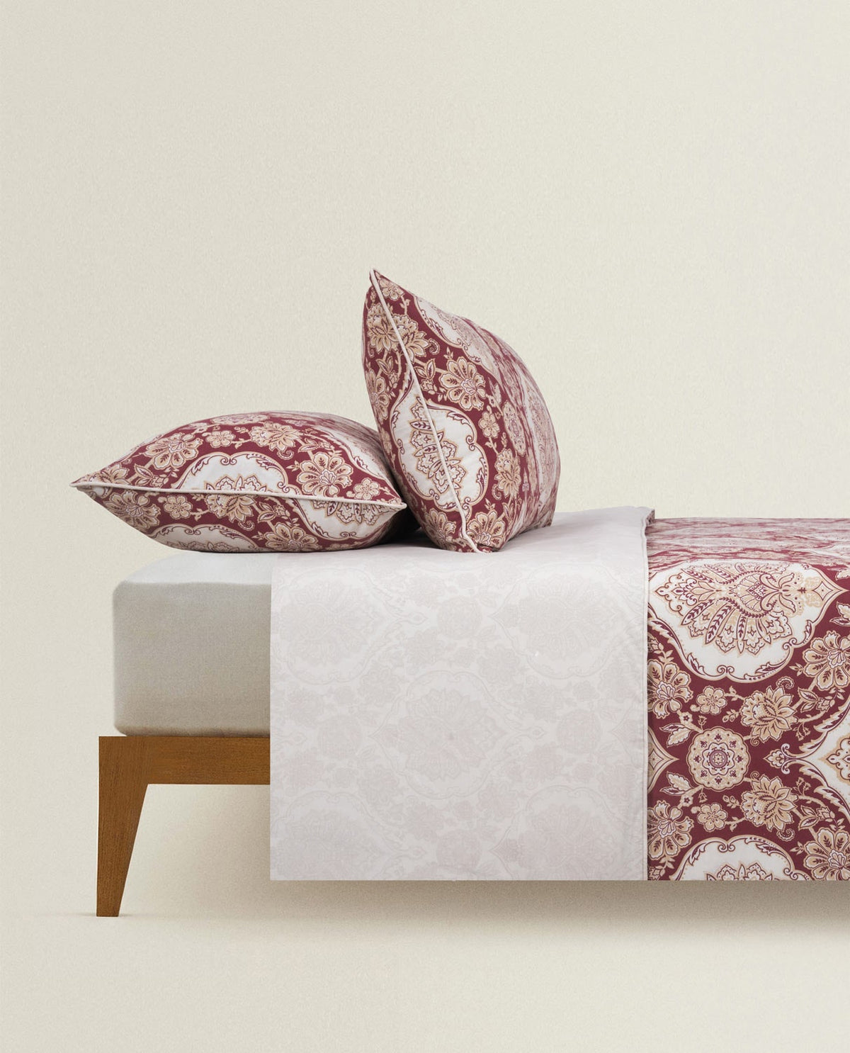 Ogee Damask T-150 Quilt Cover Set