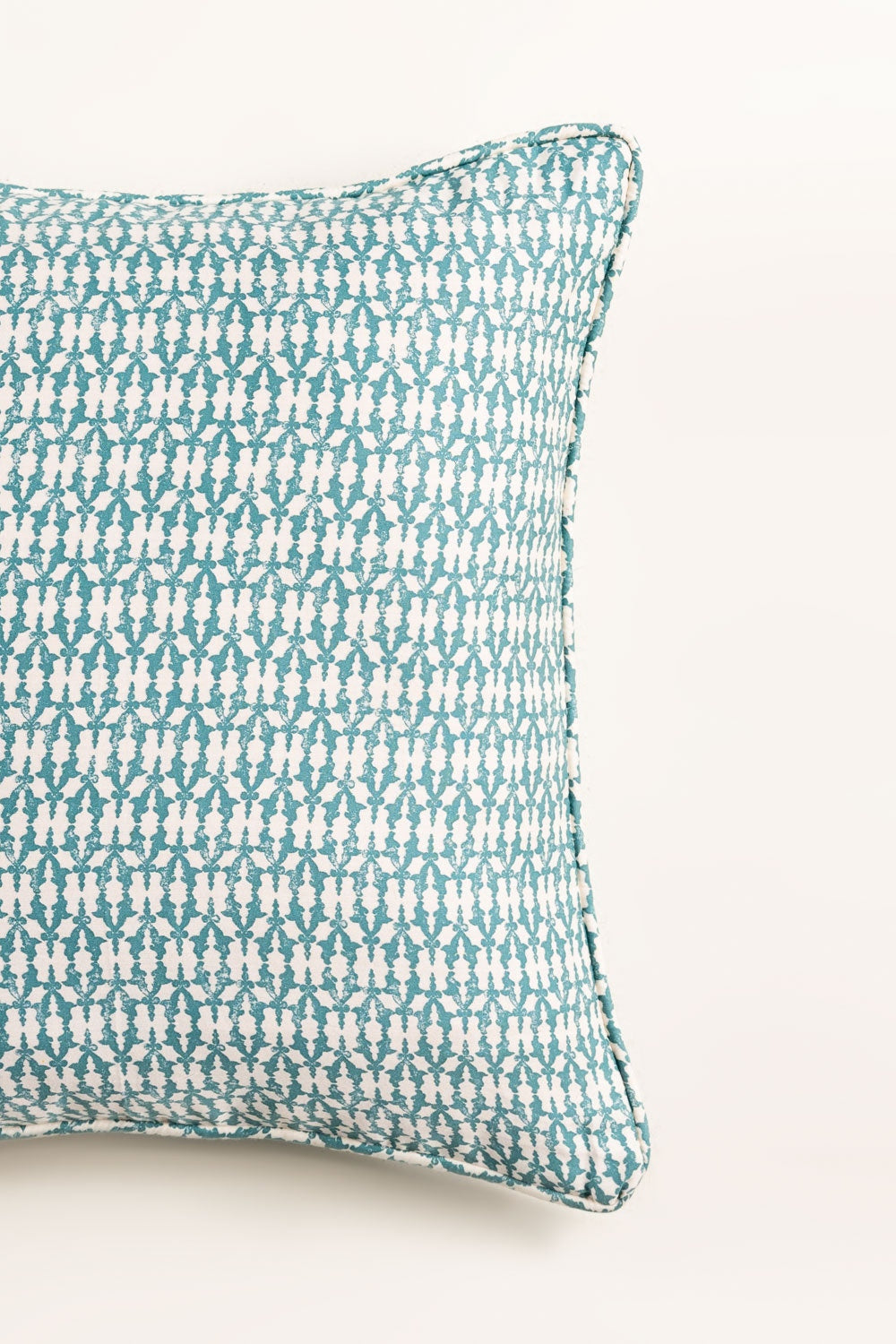 Opal Glory T-200 Square Cushion Cover