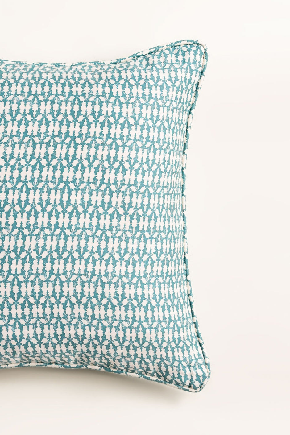 Opal Glory T-200 Square Cushion Cover