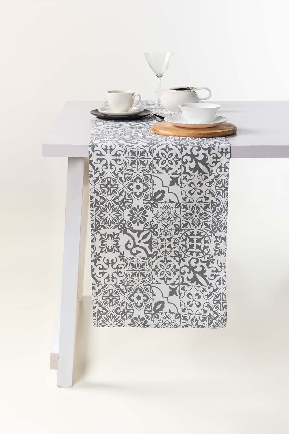 AW23-Oriental Grey Placemat and Runner Set