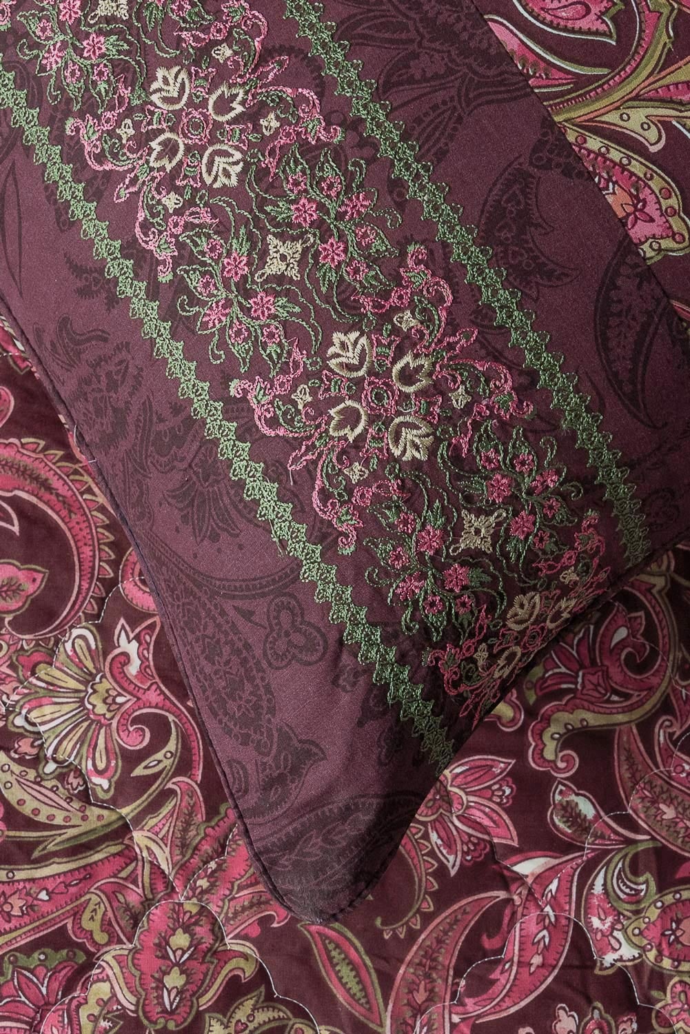 Paisley Fusion T-150 Bed Throw