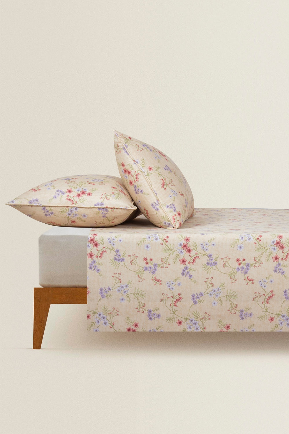 Peachy Flora T-200 Bed Sheet Set