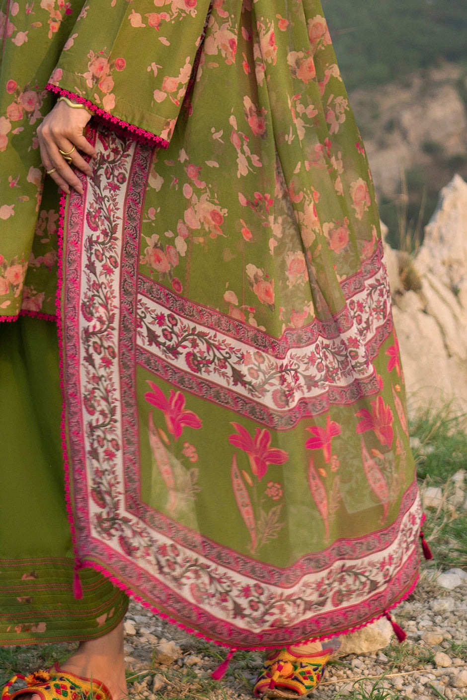 3 Piece Unstitched Printed Lawn Suit with Chiffon Dupatta