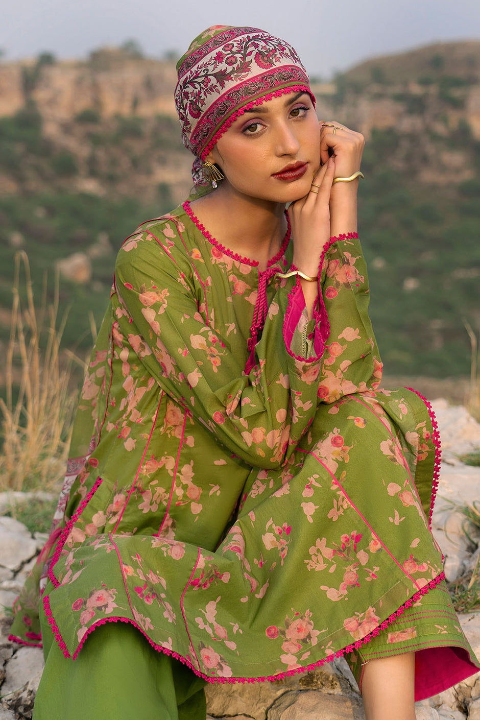 3 Piece Unstitched Printed Lawn Suit with Chiffon Dupatta