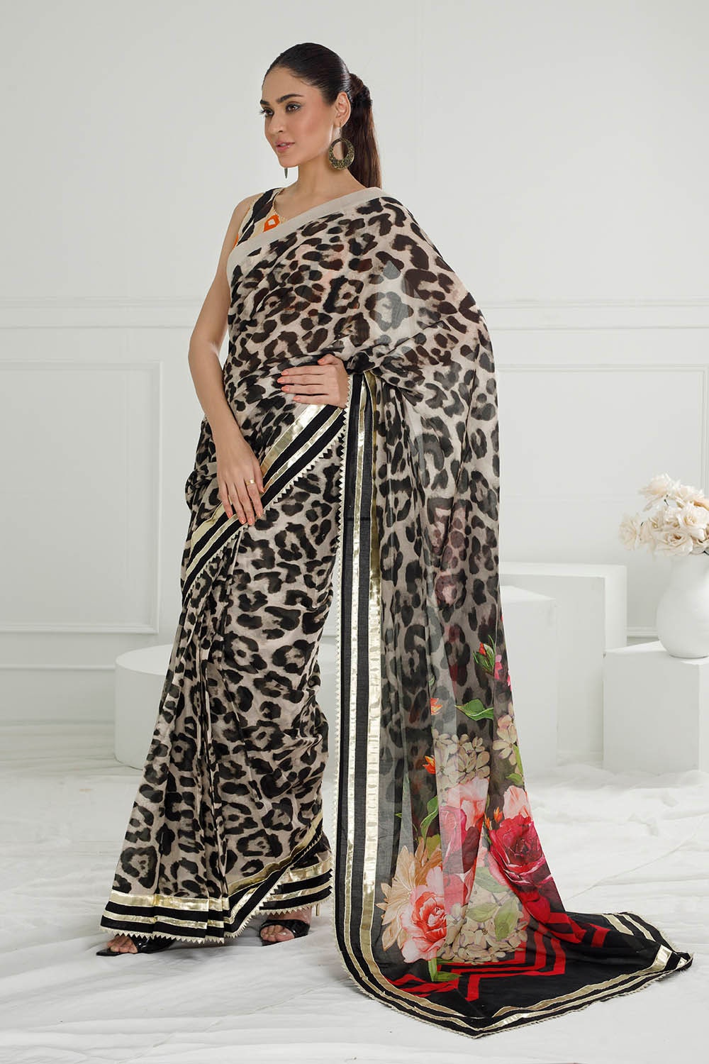 3 Piece Unstitched Denting Lawn Saree  SR-52007