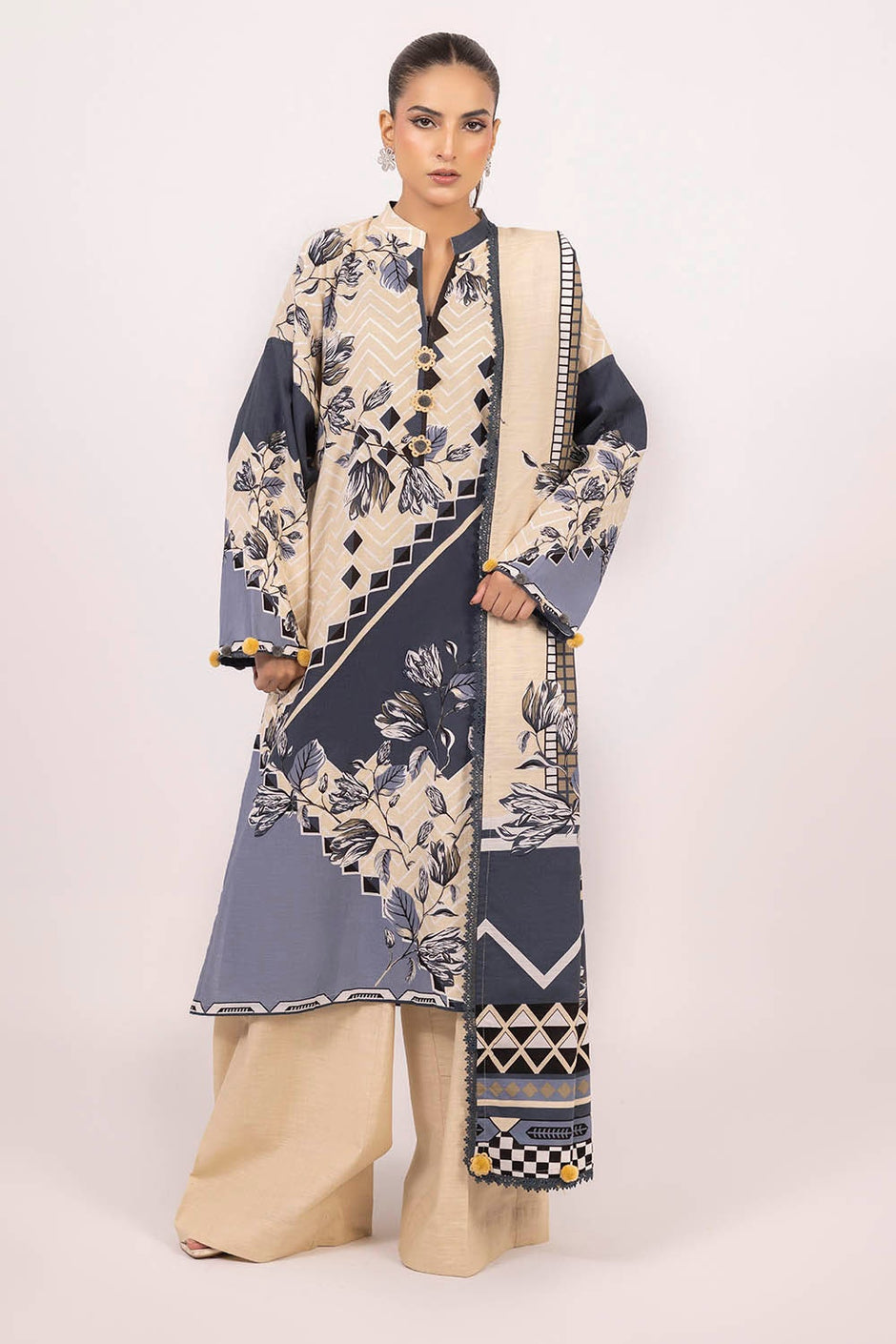 3 Piece Unstitched Printed Khaddar Suit