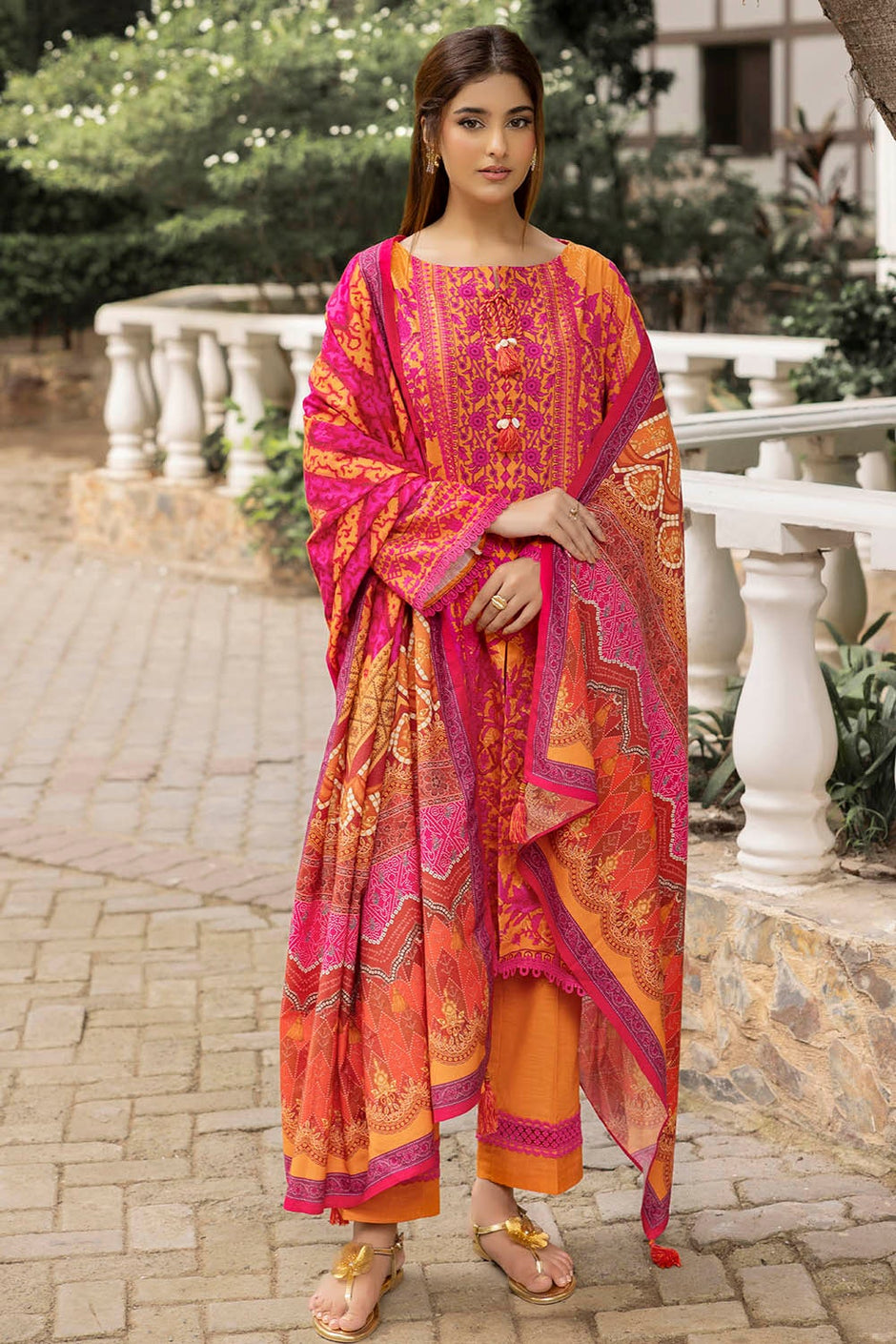 3 Piece Unstitched Printed Khaddar Suit