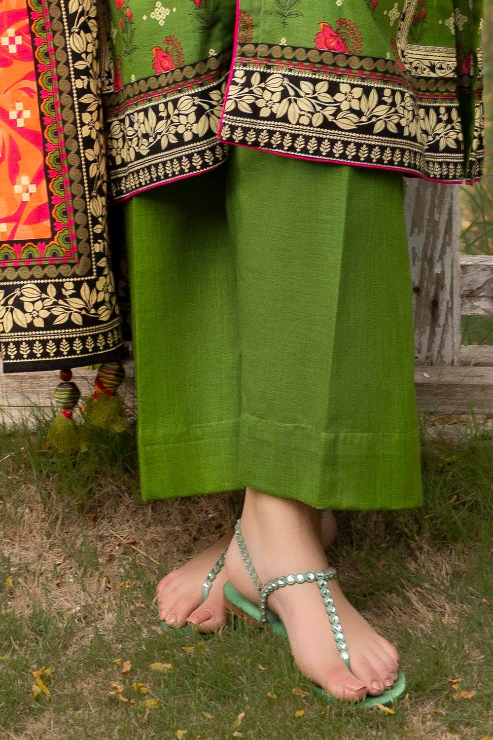 3 Piece Unstitched Printed Khaddar Suit K-52027