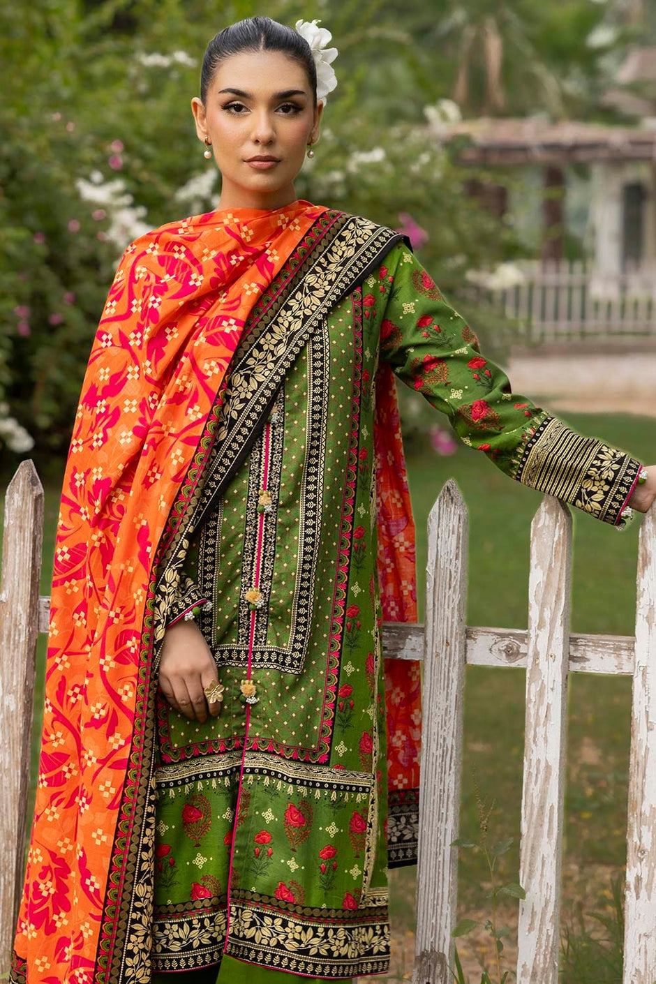 3 Piece Unstitched Printed Khaddar Suit