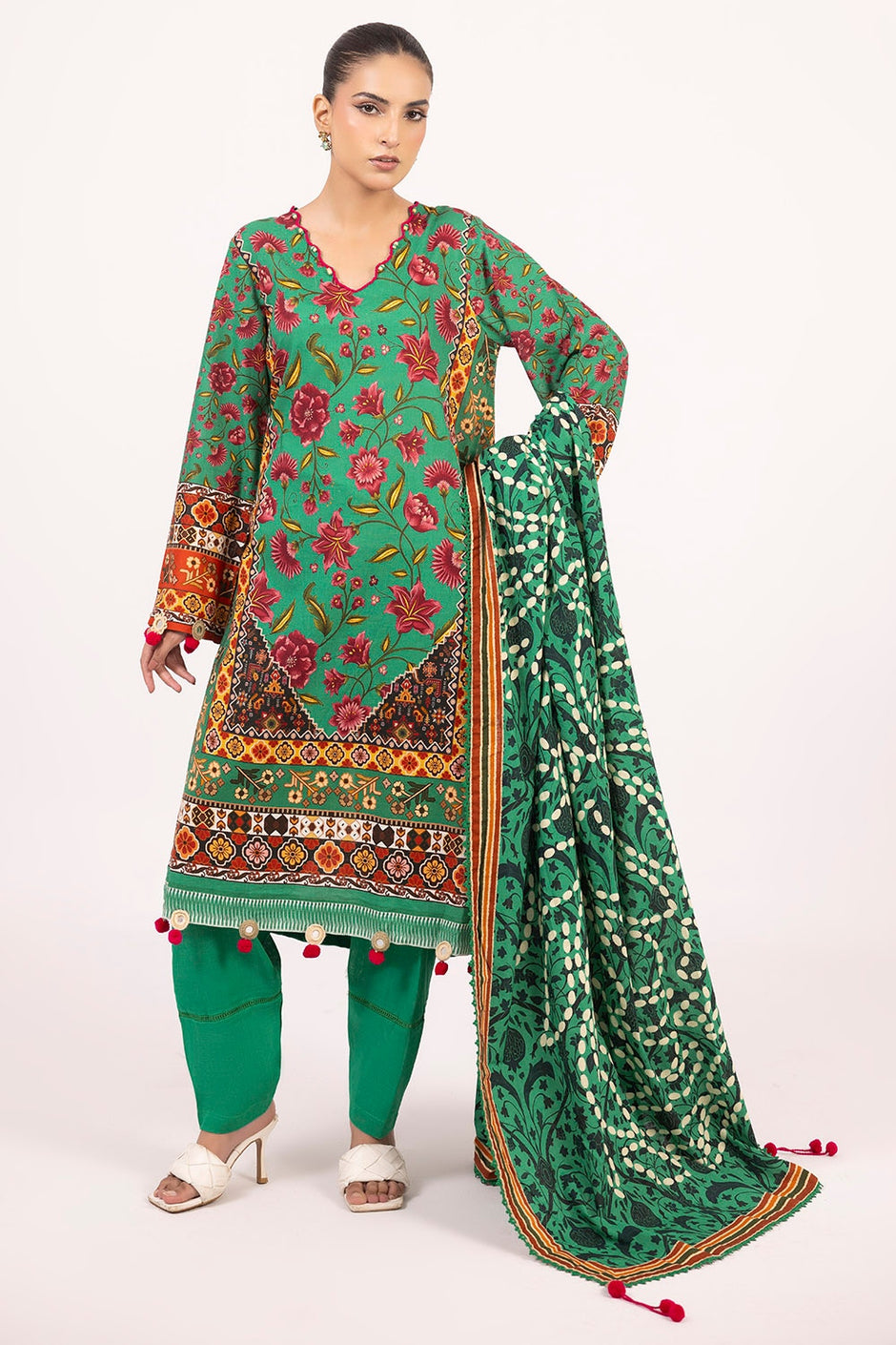 3 Piece Unstitched Printed Khaddar Suit