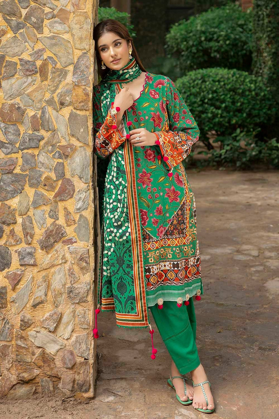 3 Piece Unstitched Printed Khaddar Suit