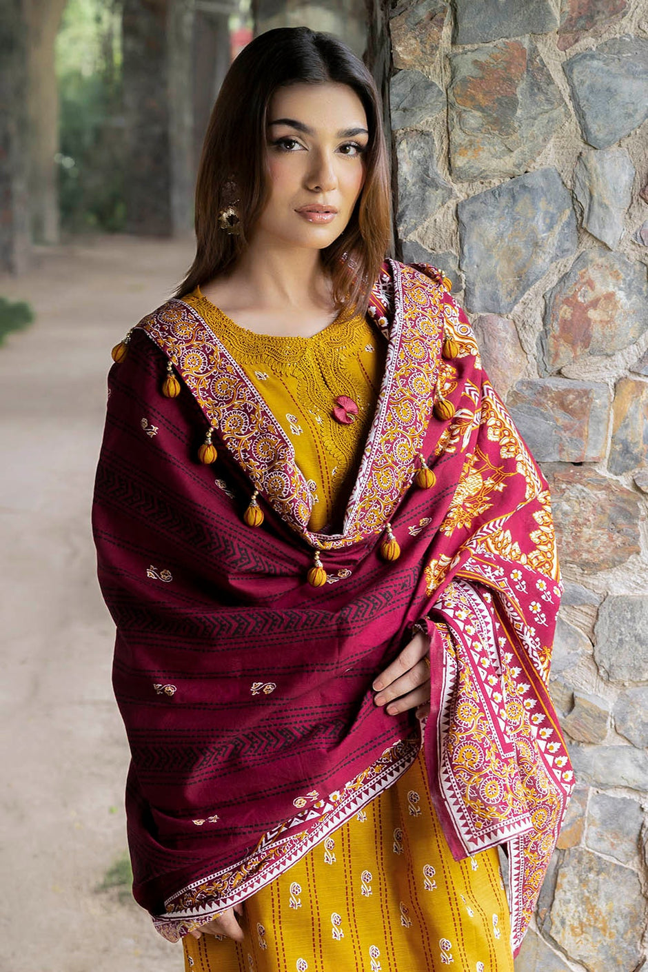 3 Piece Unstitched Printed Khaddar Suit