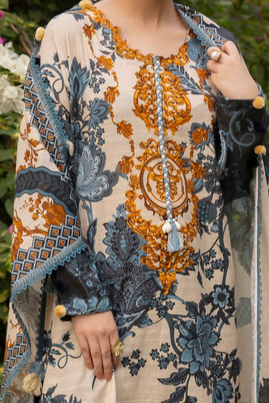 3 Piece Unstitched Printed Khaddar Suit