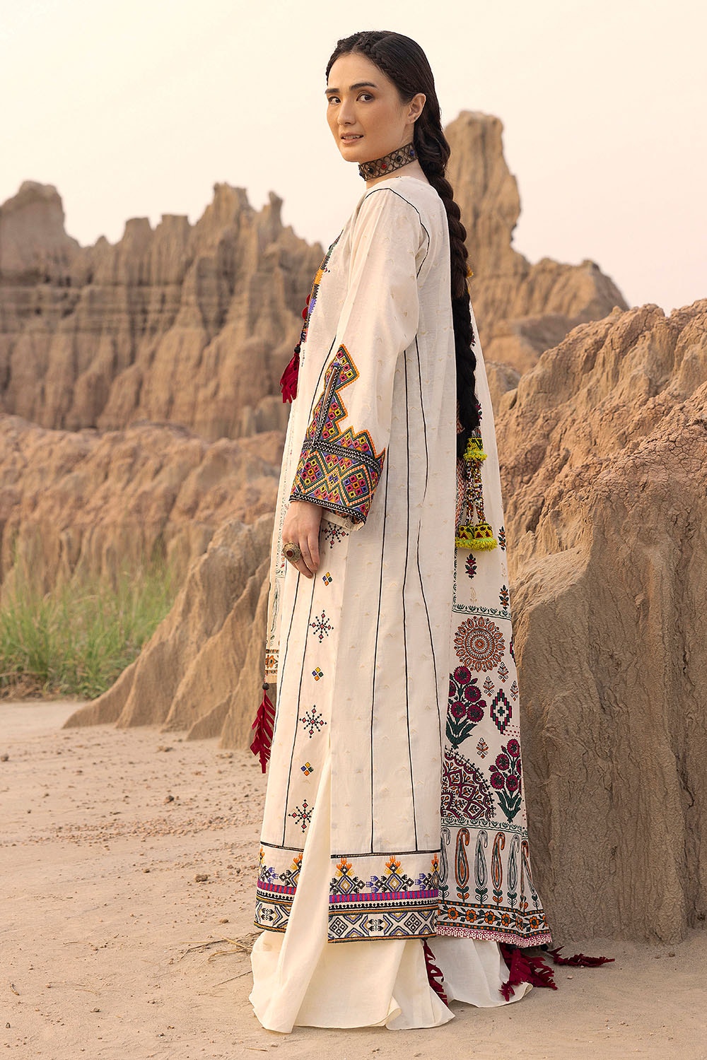 3 Piece Unstitched Embroidered Zari Jacquard Suit with Gold Printed Lawn Dupatta