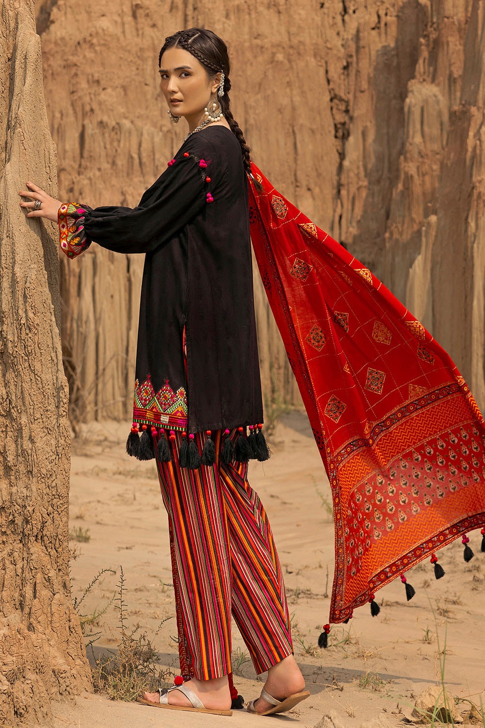 3 Piece Unstitched Printed Embroidered Leno Suit with Gold Lacquer Printed Dupatta CL-52524