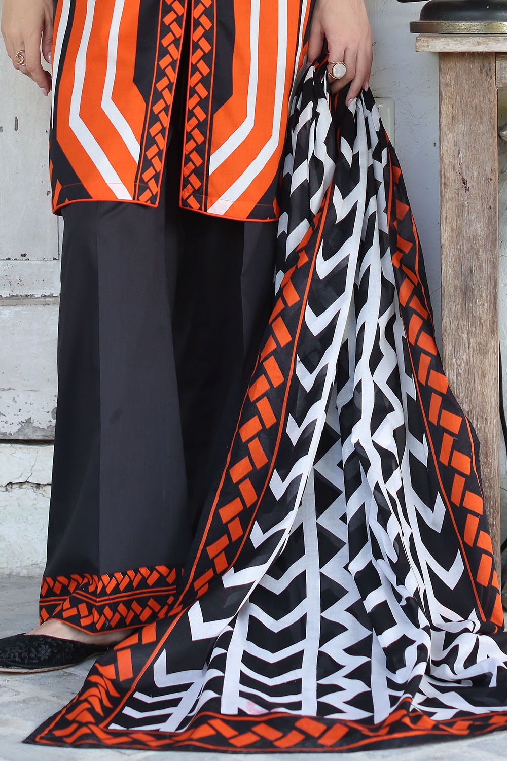 3 Piece Unstitched Printed Lawn Suit with Printed Lawn Dupatta CL-52430