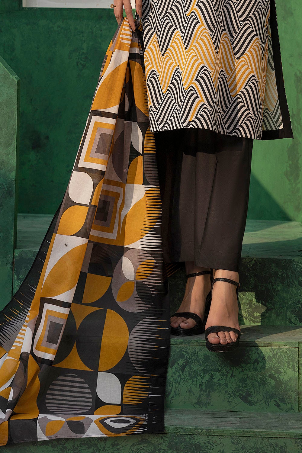 2 Piece Unstitched Printed Lawn Suit TL-52092