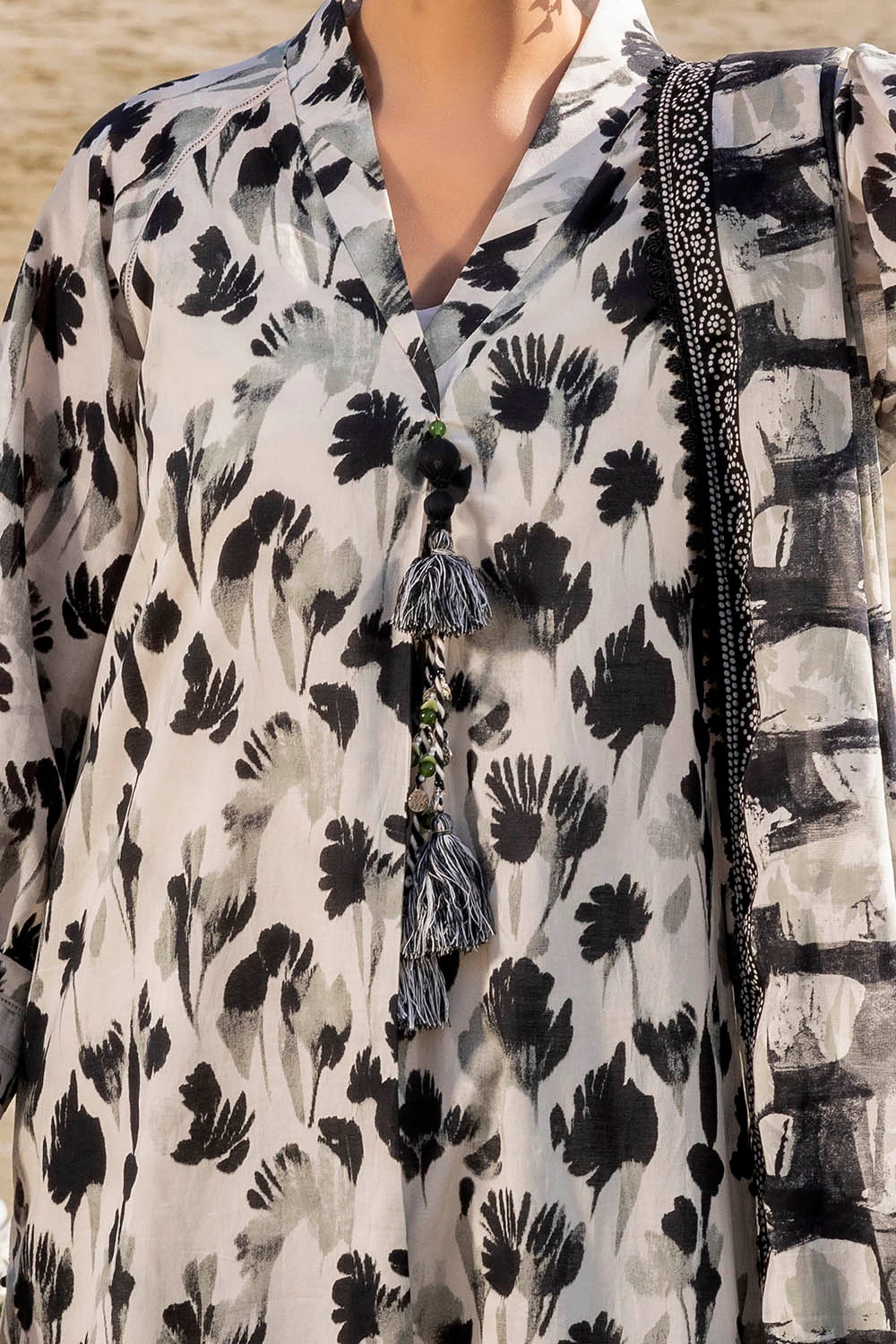 3 Piece Unstitched Printed Lawn Suit B-52020
