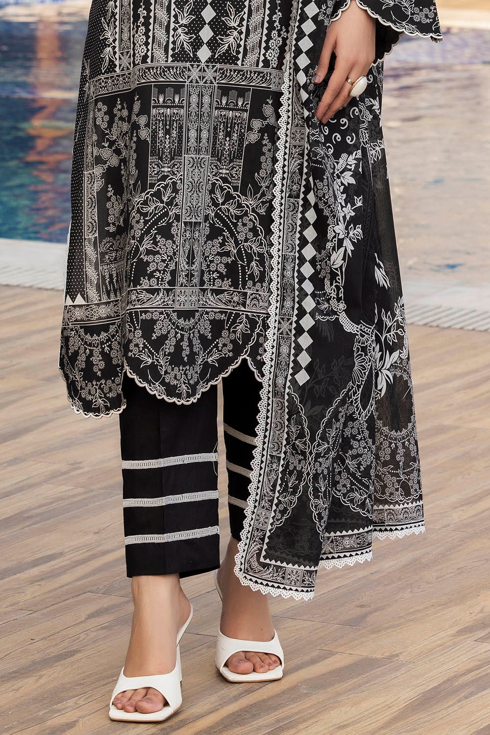 3 Piece Unstitched Printed Lawn Suit SD-52059
