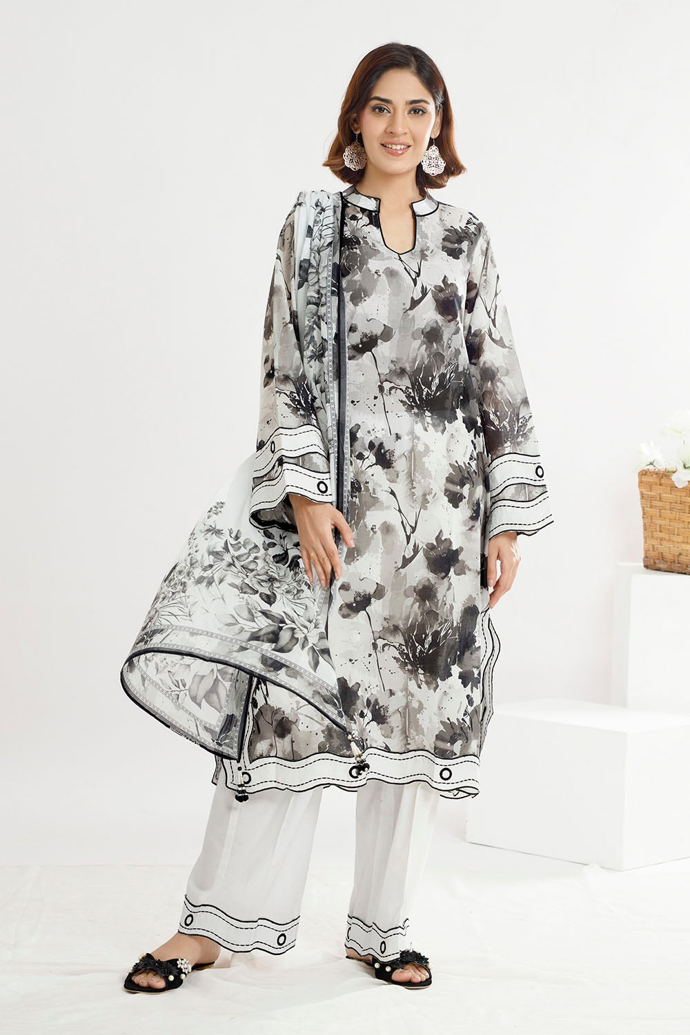 3 Piece Unstitched Printed Lawn Suit SD-52071