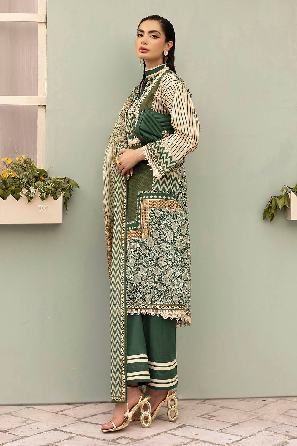 3 Piece Unstitched Printed Lawn Suit SD-52102