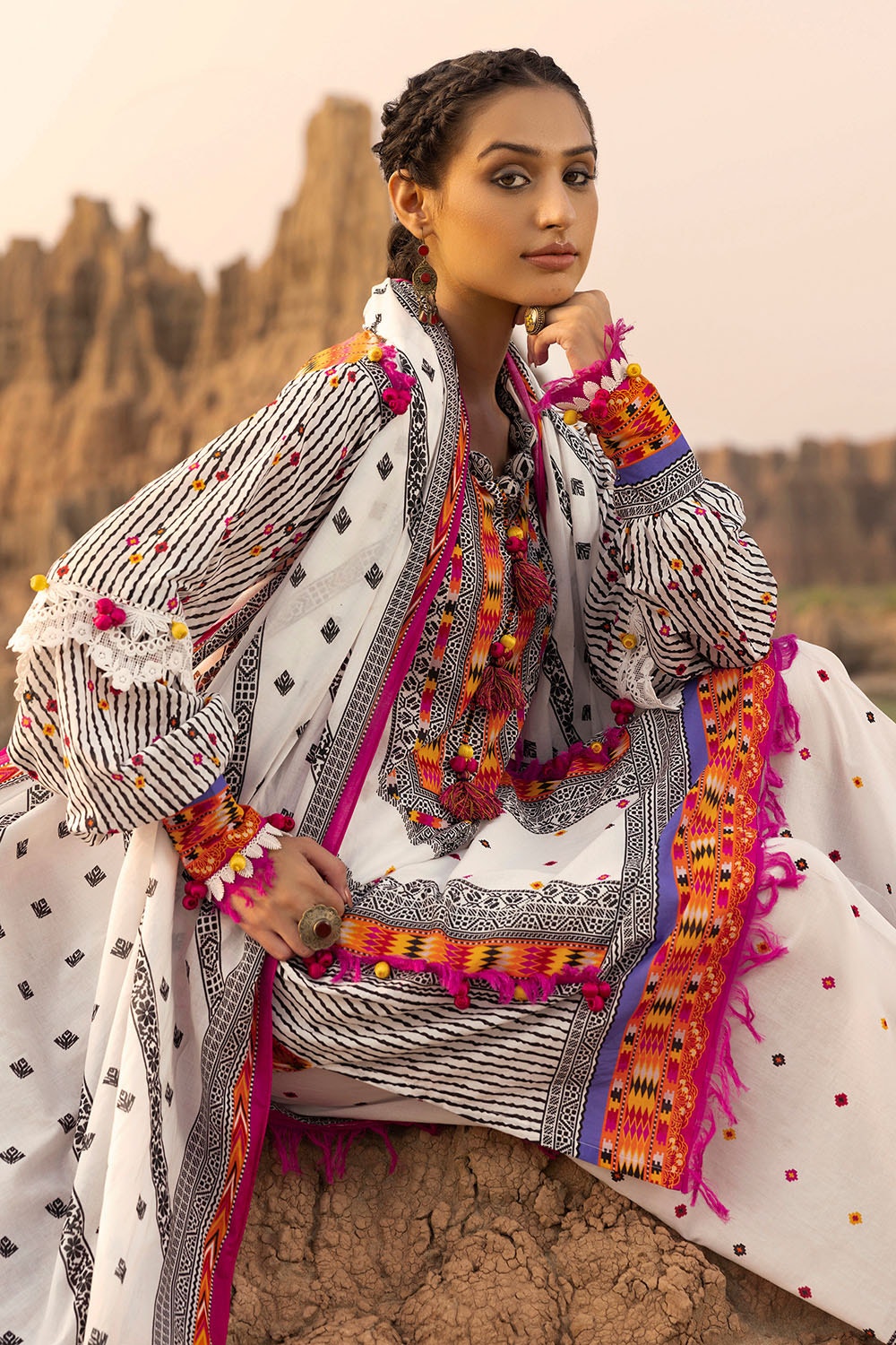 3 Piece Unstitched Printed Lawn Suit CL-52590
