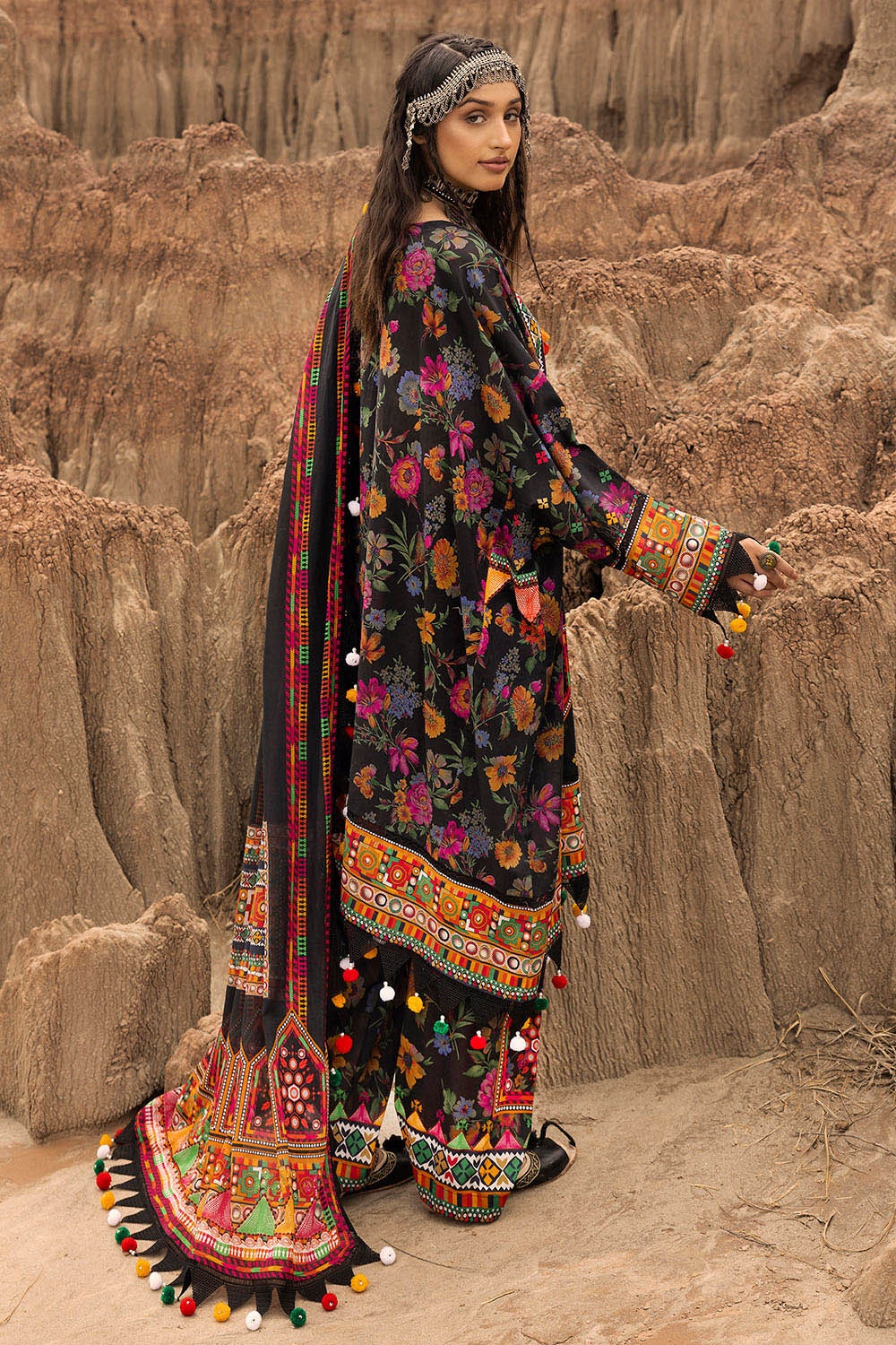 3 Piece Unstitched Printed Lawn Suit CL-52591