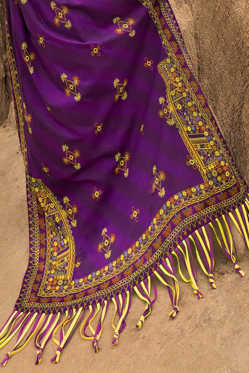 3 Piece Unstitched Printed Lawn Suit CL-52594