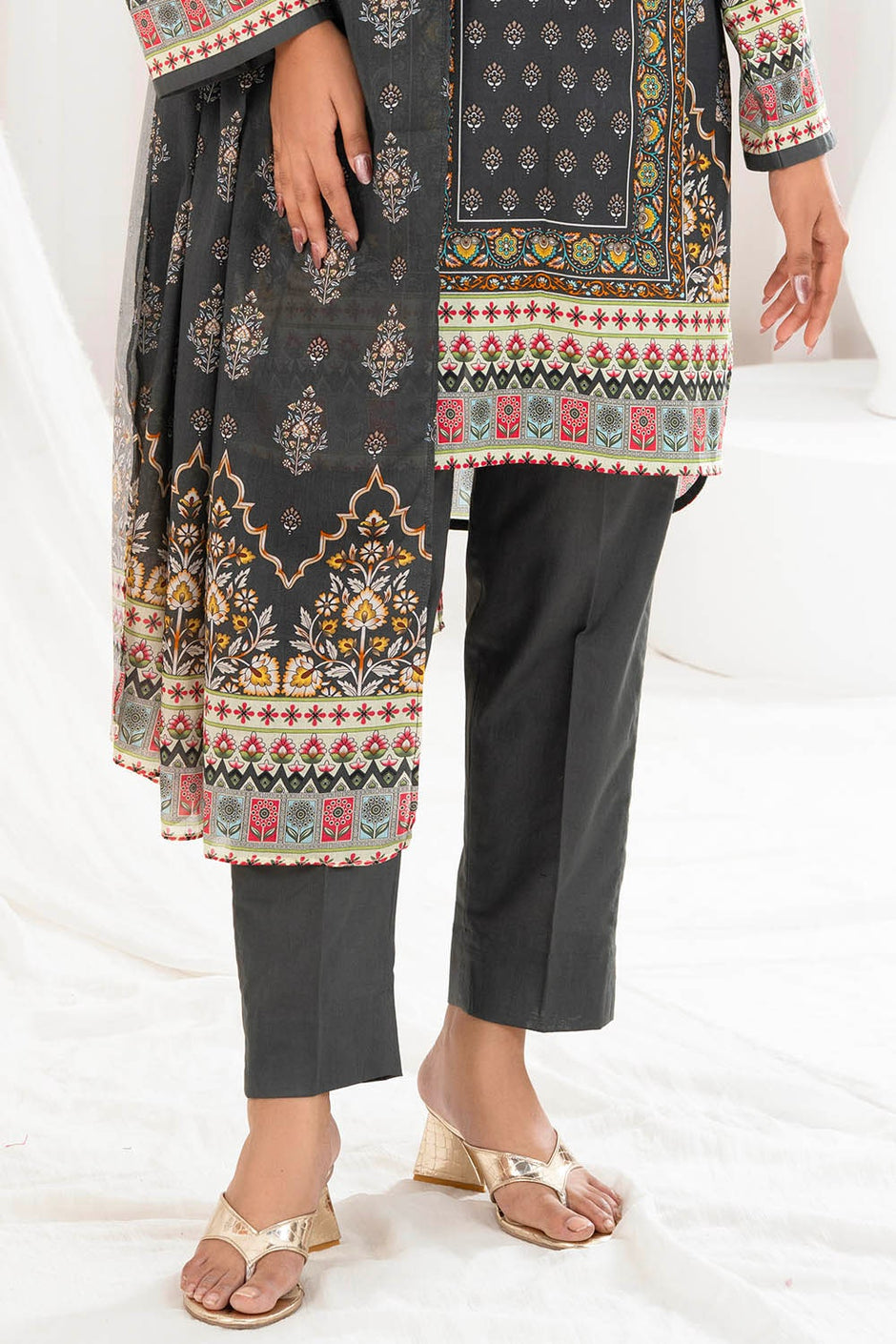 3 Piece Unstitched Printed Lawn Suit