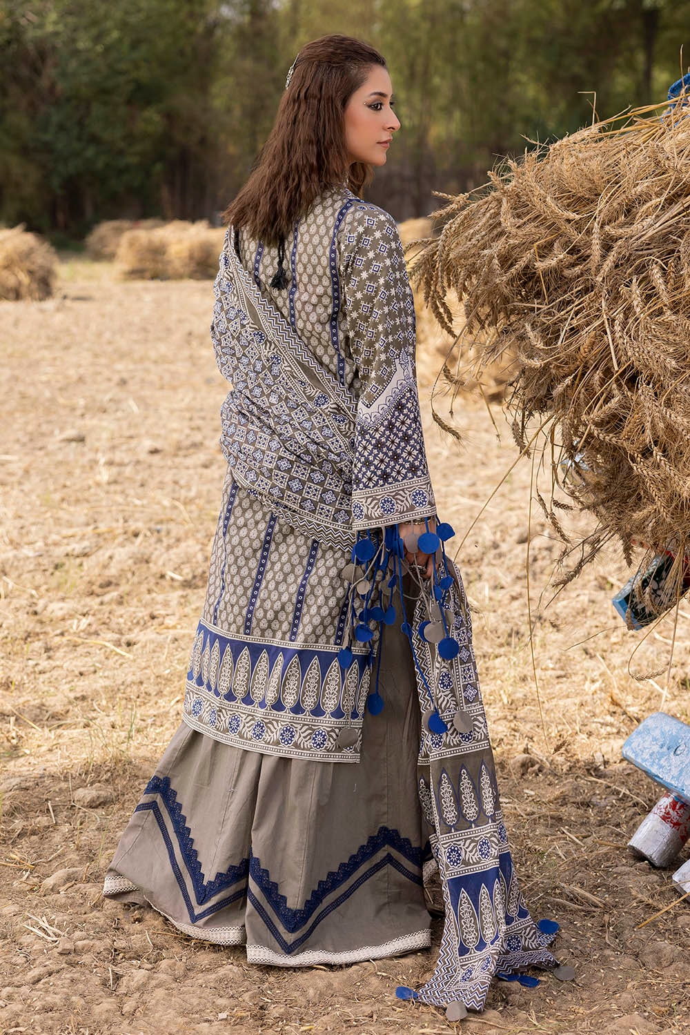 3 Piece Unstitched Printed Lawn Suit CL-52638