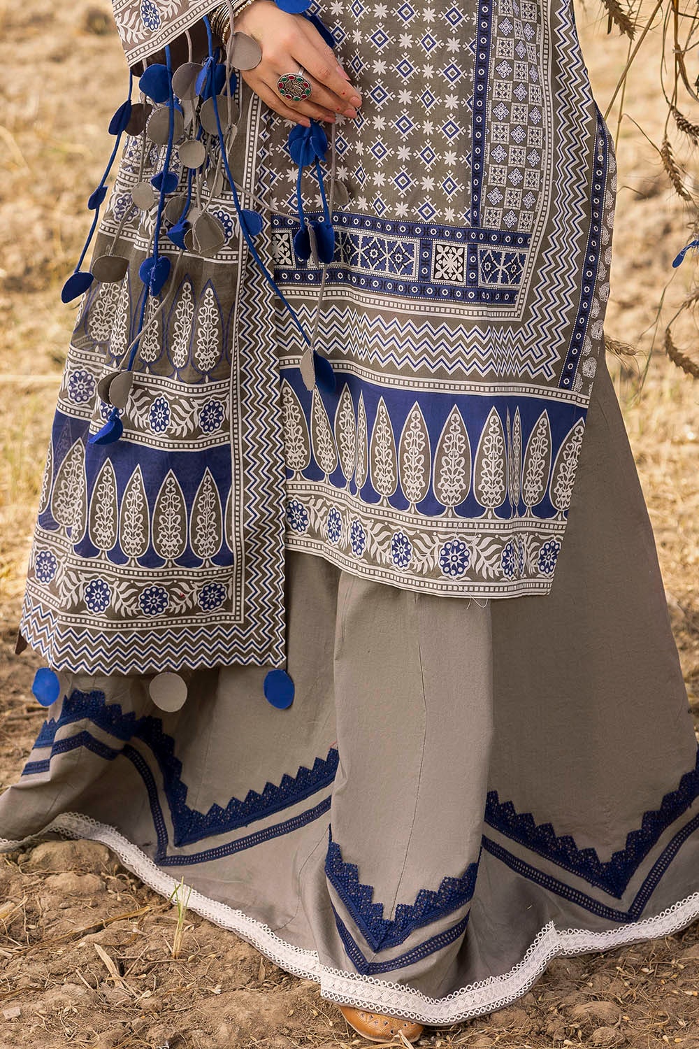 3 Piece Unstitched Printed Lawn Suit CL-52638