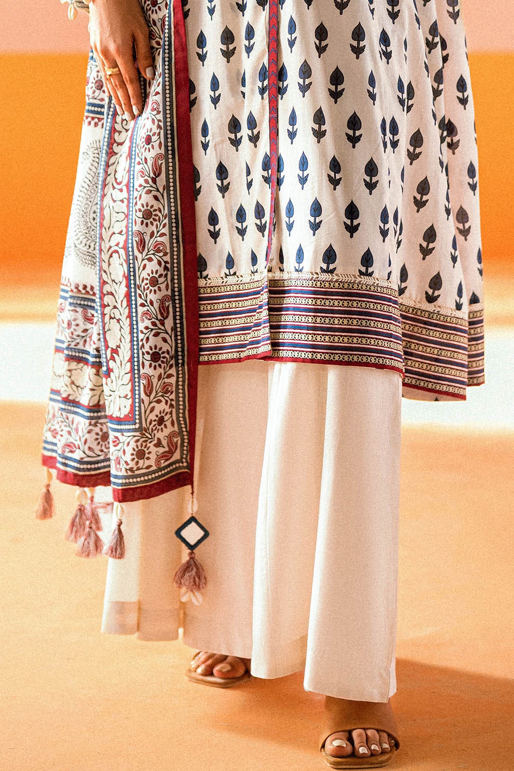 3 Piece Unstitched Printed Lawn Suit CL-62014