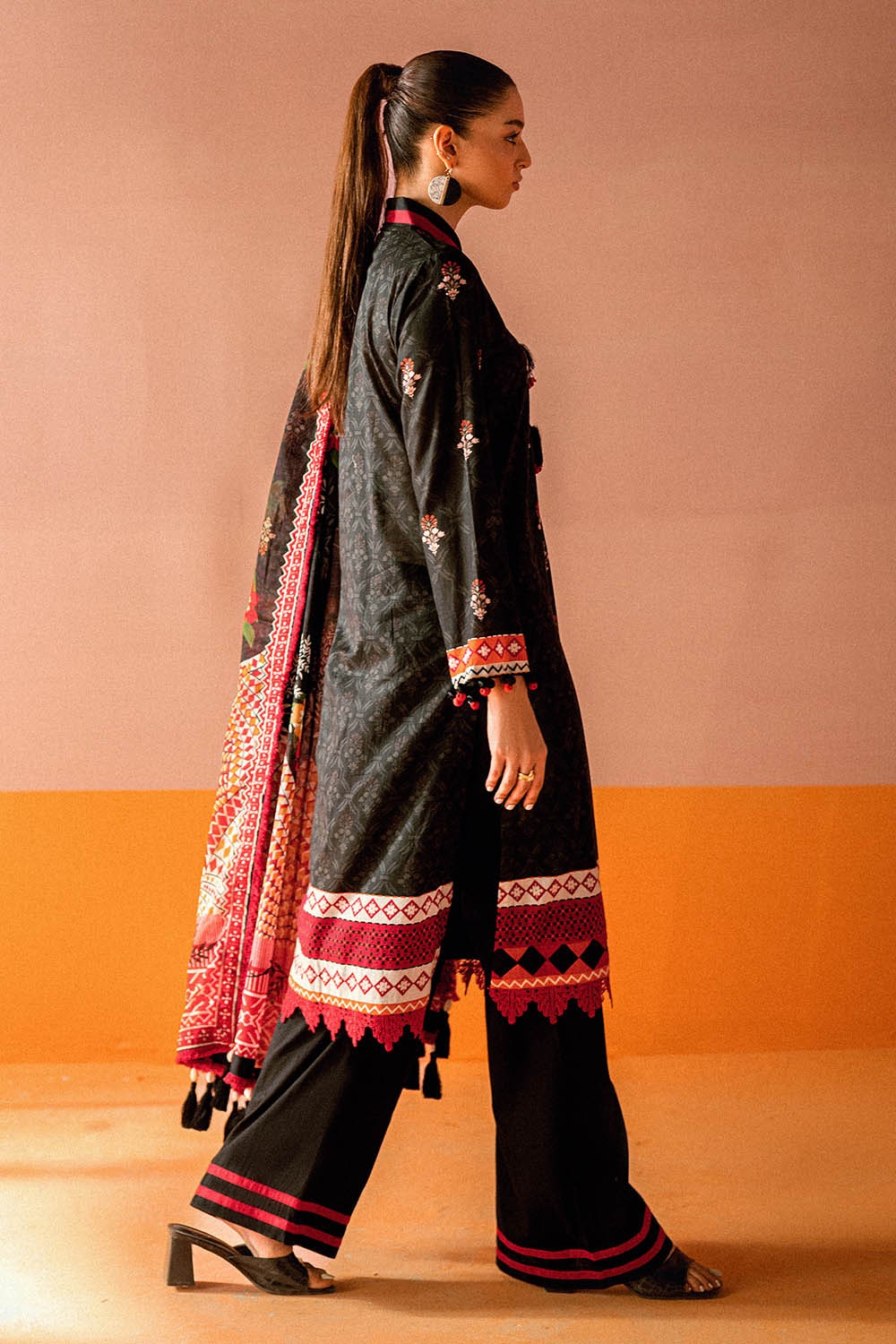 3 Piece Unstitched Printed Lawn Suit CL-62055
