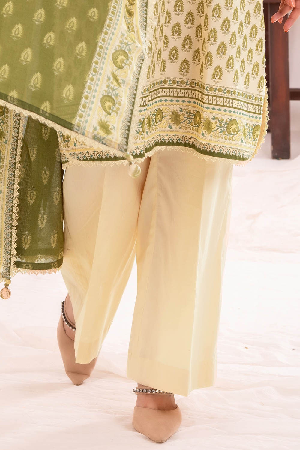 3 Piece Unstitched Printed Lawn Suit CLP-52135