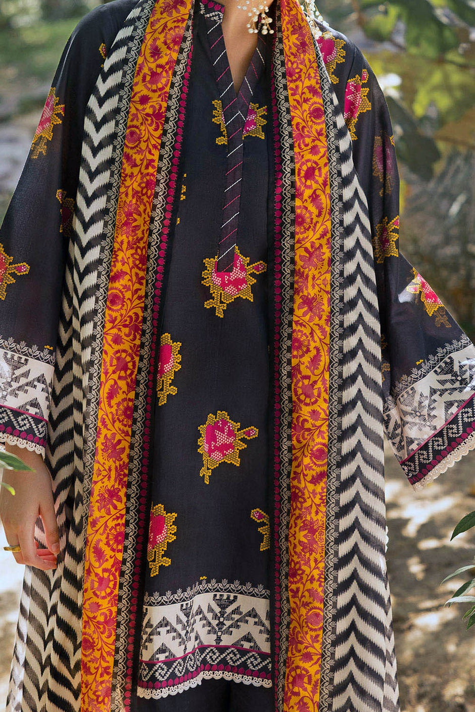 3 Piece Unstitched Printed Lawn Suit SD-52002