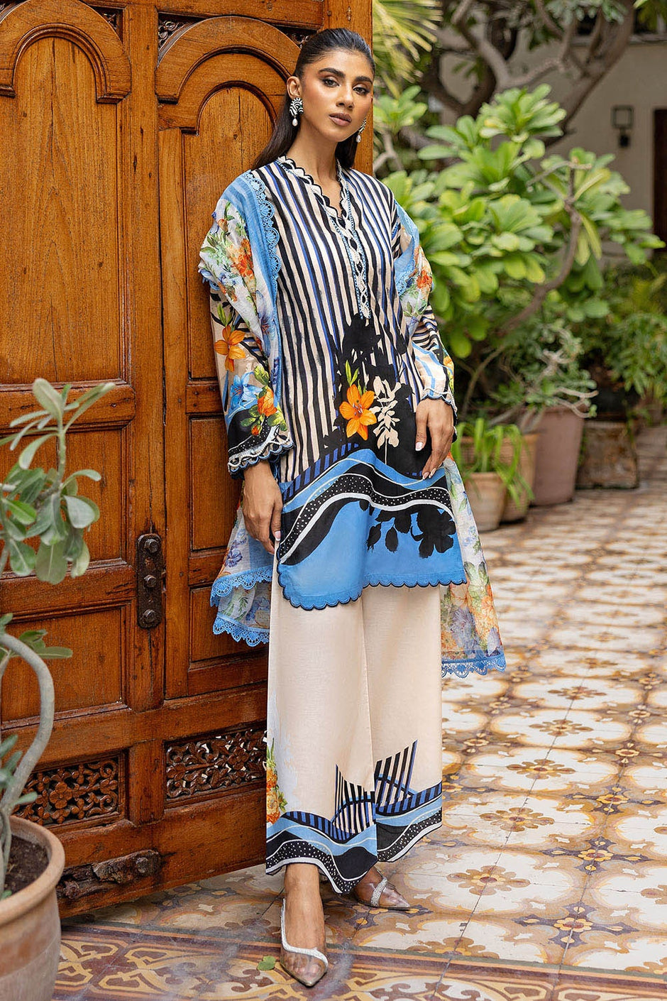 3 Piece Unstitched Printed Lawn Suit with Paper Cotton Dupatta