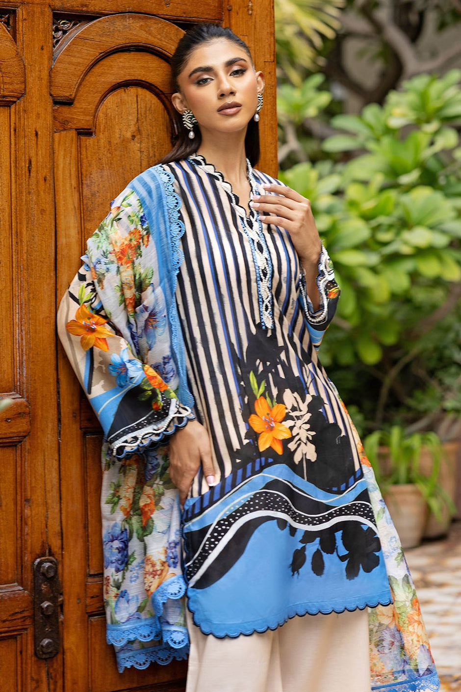 3 Piece Unstitched Printed Lawn Suit with Paper Cotton Dupatta