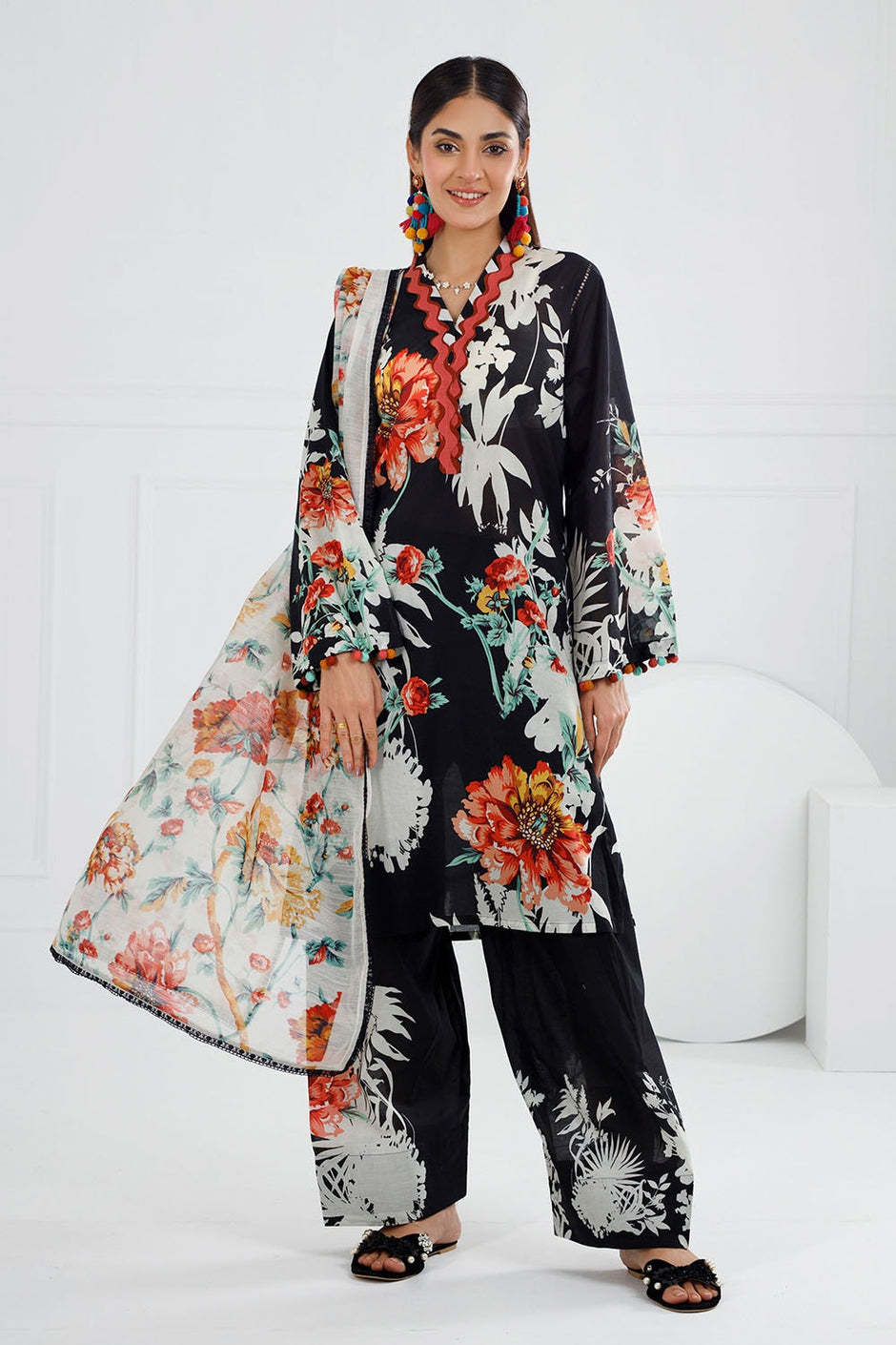 3 Piece Unstitched Printed Lawn Suit with Paper Cotton Dupatta