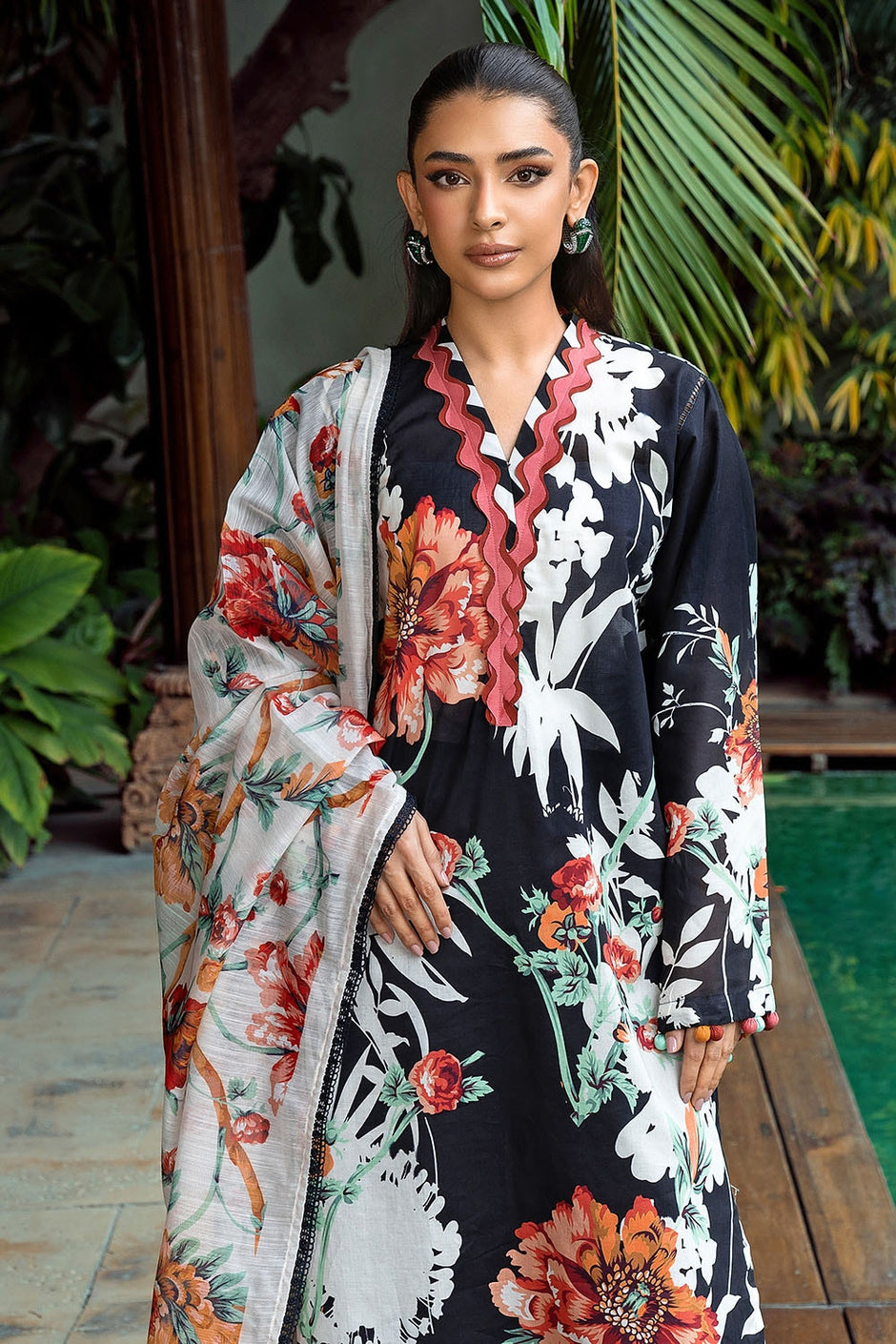 3 Piece Unstitched Printed Lawn Suit with Paper Cotton Dupatta