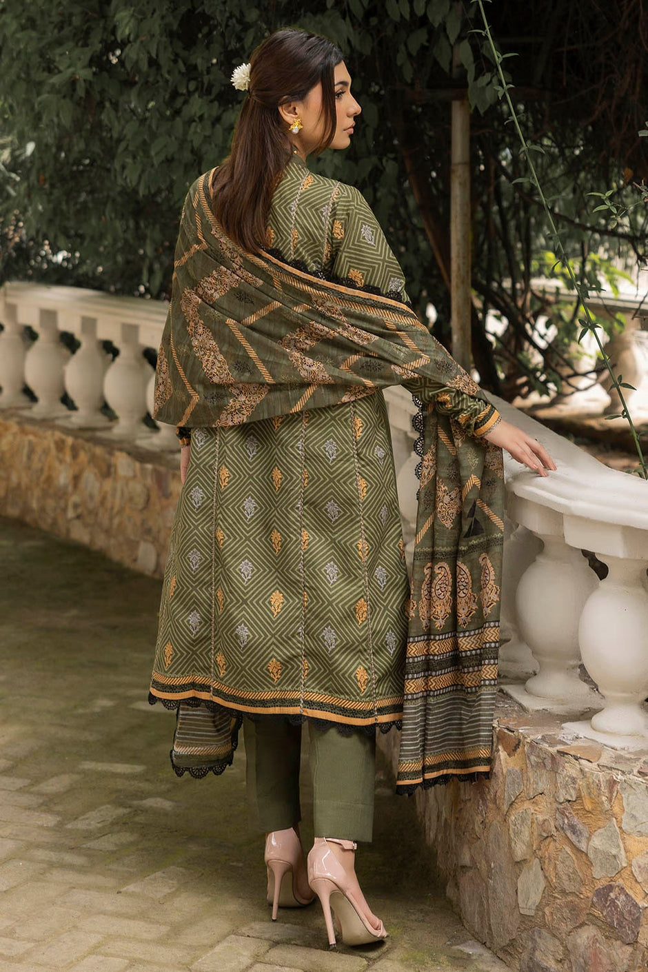 3 Piece Unstitched Printed Stripe Khaddar Suit