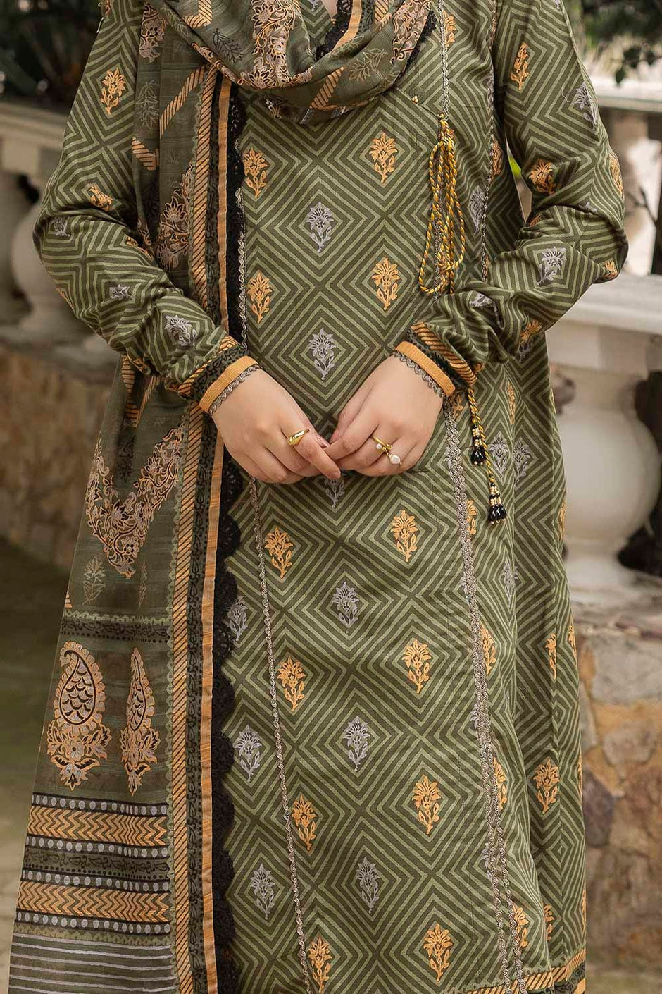 3 Piece Unstitched Printed Stripe Khaddar Suit