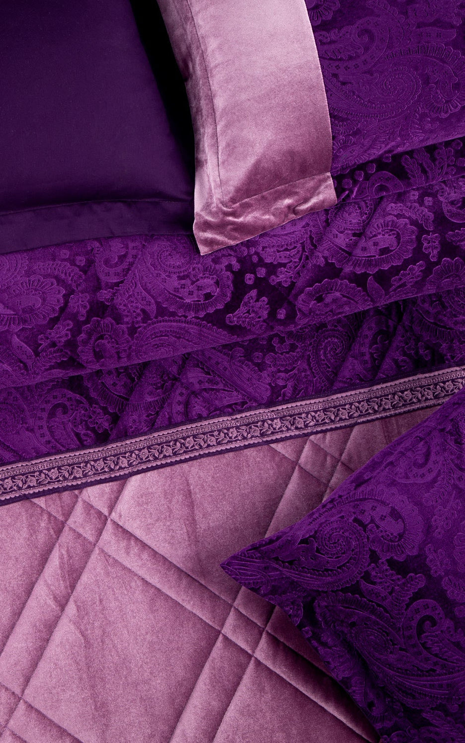 Purple Paisley Embossed Velvet Comforter Set