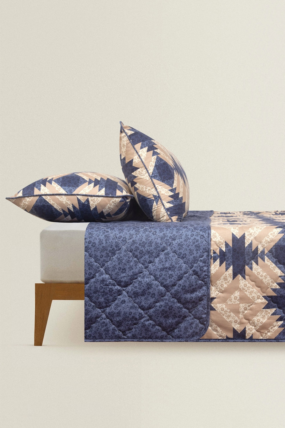 Quad Patch T-200 Bed Throw