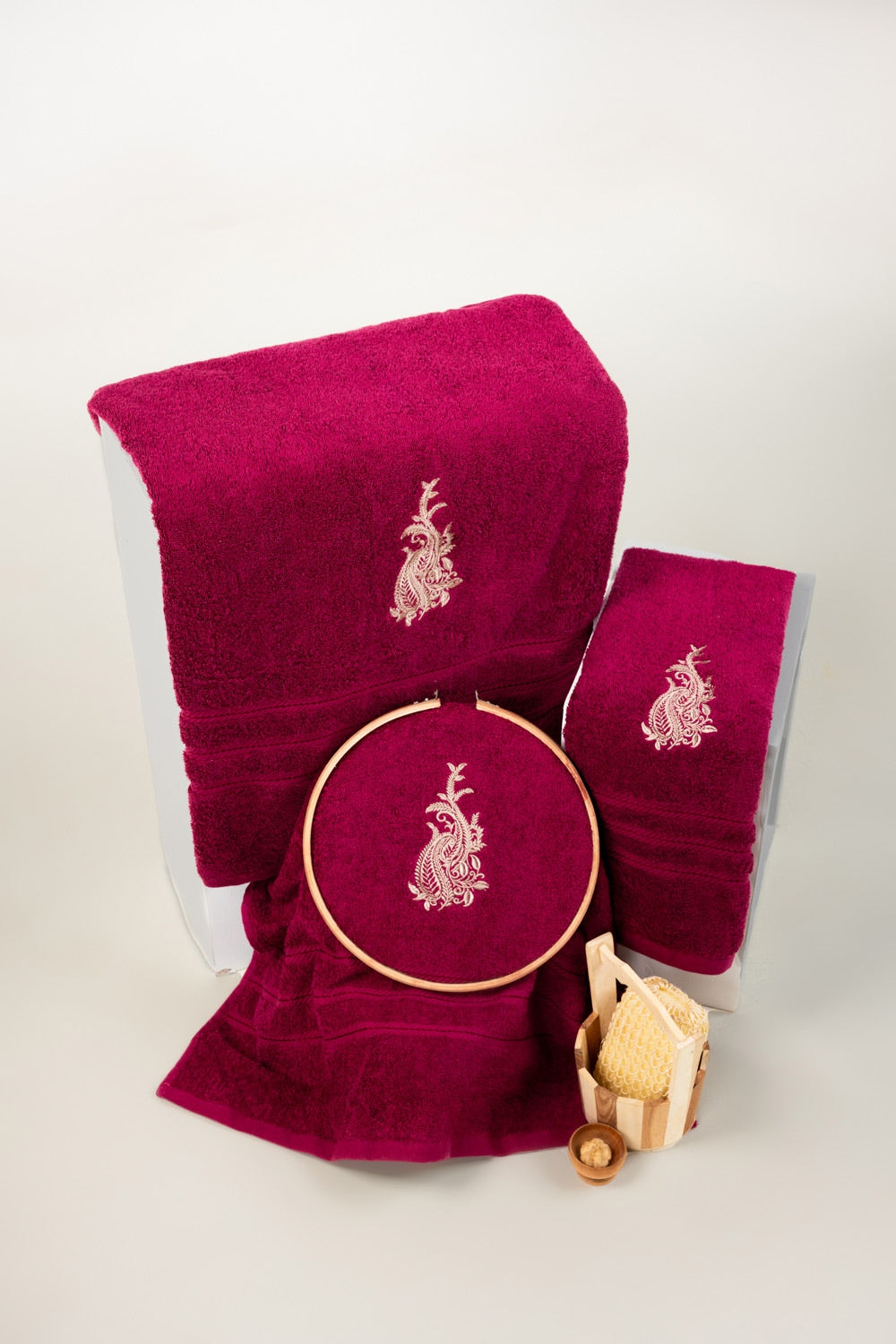 Raspberry Combed 3Pc Embroidered towel set