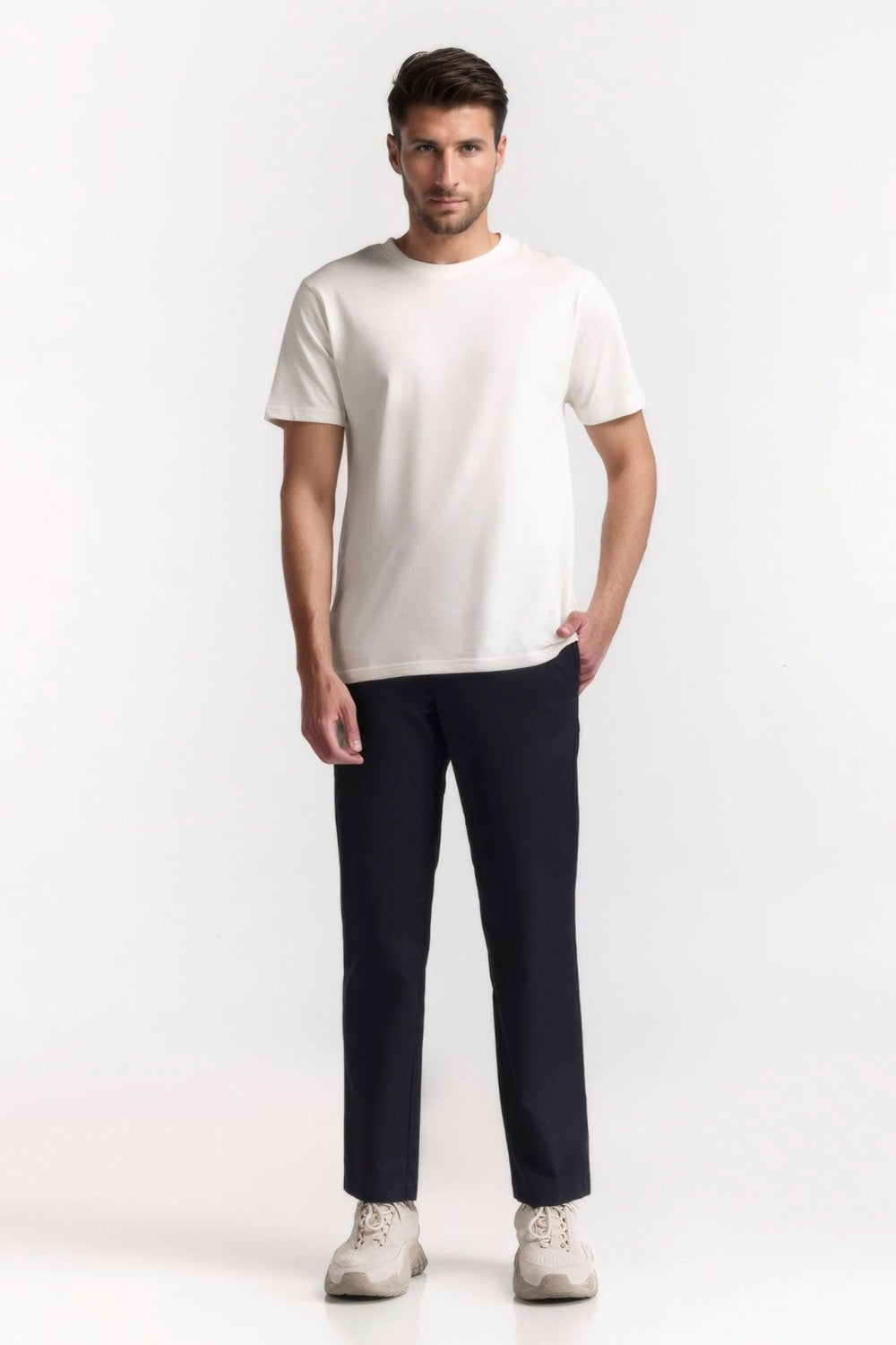 Regular Fit Trousers MNTRKHWS23002A