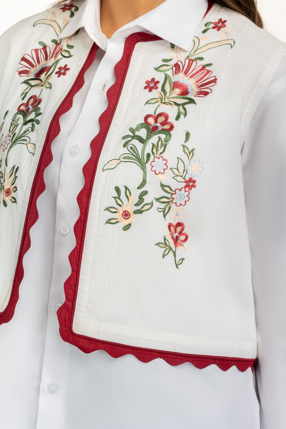 Ripple Crinkle Embroidered Waist Coat IPS-44753